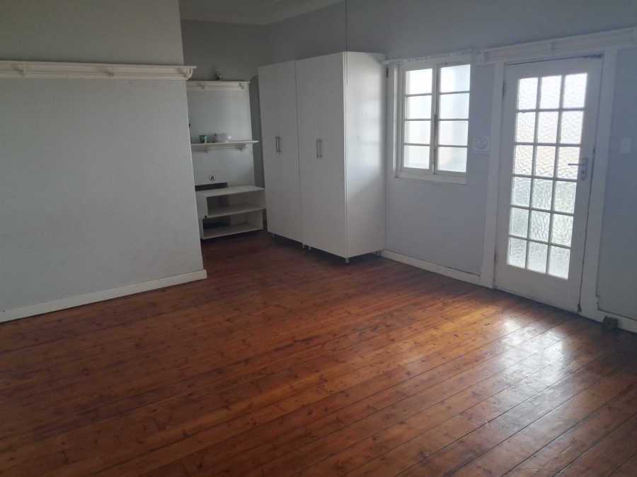 To Let 1 Bedroom Property for Rent in Quigney Eastern Cape